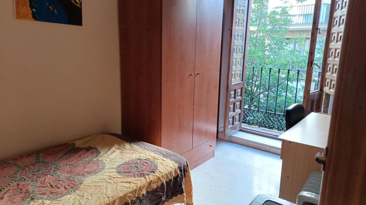 Single Room In Center Of Granada Exteriér fotografie